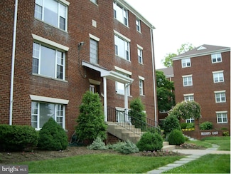 1222 N Meade St Unit 16, Arlington, VA 22209