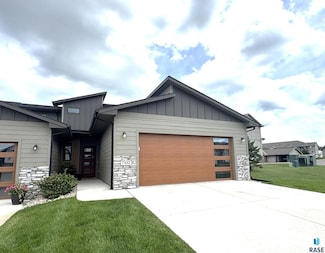 7332 S Tivoli Place, Sioux Falls, SD 57108