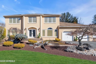 44 Ivanhoe Dr, Manalapan, NJ 07726