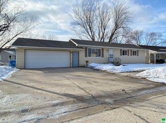 1343 Remer Dr, Le Mars, IA 51031