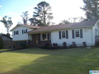 210 12th Ave SE, Graysville, AL 35073