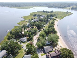 8 Monroe Pkwy, Wareham, MA 02571