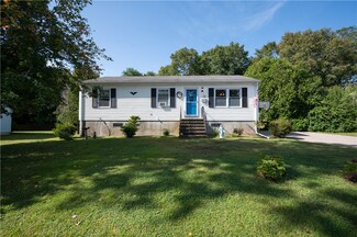 9 Atlas St, Westerly, RI 02891
