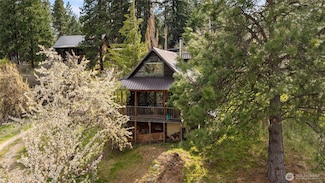 407 S 3rd St, Roslyn, WA 98941