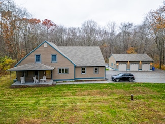 15 Forsyth Rd, Oakdale, CT 06370