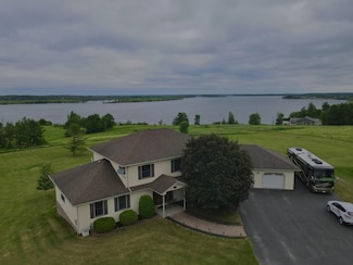 65 Sparrowhawk Point Dr, Lisbon, NY 13658