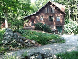 759 1st Crown Point Rd, Strafford, NH 03884