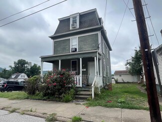 1009 Weaver Ave, Moundsville, WV 26041