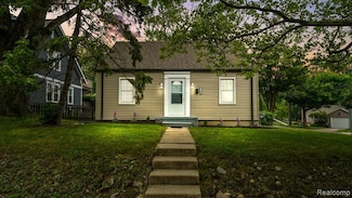 1139 S 7th St, Ann Arbor, MI 48103