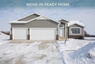 6736 14th St S, Fargo, ND 58104