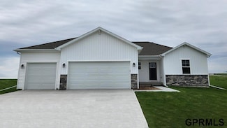17010 Reynolds St, Bennington, NE 68007