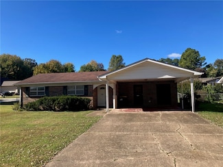 2 Cresthaven Ave, Harrison, AR 72601
