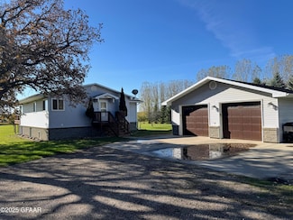 2435 12th Ave SW, Devils Lake, ND 58301