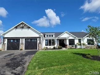 8835 Gaskin Rd, Clay, NY 13041