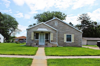 514 Oswego Ave, Hastings, NE 68901