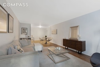 118 E 60th St Unit 4B, New York, NY 10022