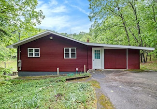 8727 S Hayes Rd, Baldwin, MI 49304