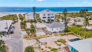 61 Flamingo St, Fort Myers Beach, FL 33931