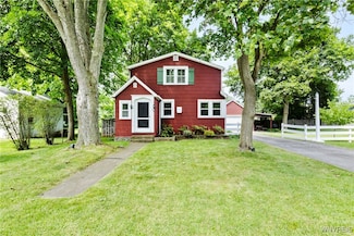 255 S 2nd St, Lewiston, NY 14092