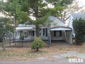 967 N Noble St, Virden, IL 62690