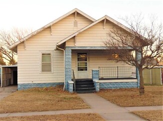 330 N Douglas St, Kingman, KS 67068