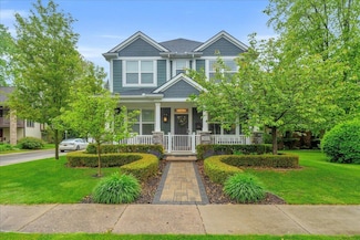 303 Terry Ave, Rochester, MI 48307