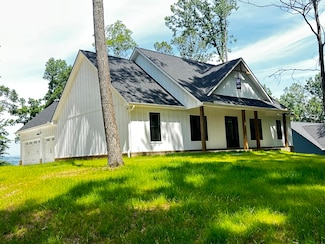 2790 Lowe Dr, Talbott, TN 37877