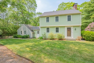 23 Checkerberry Ln, Forestdale, MA 02644