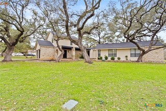 61 Woodcreek Dr, Wimberley, TX 78676