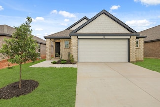 3132 Manchester Dr, Cleburne, TX 76031