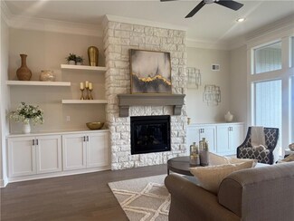 19499 W 114th Terrace, Olathe, KS 66061
