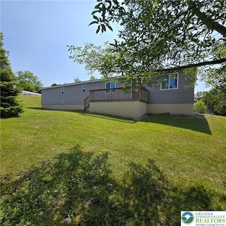 91 Ahearn Dr, Mount Bethel, PA 18343