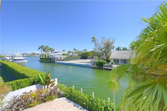 660 14th Ave S, Naples, FL 34102