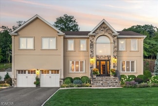 39 Fox Boro Rd, Wayne, NJ 07470