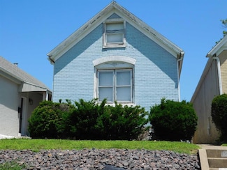 1721 Lind St, Quincy, IL 62301