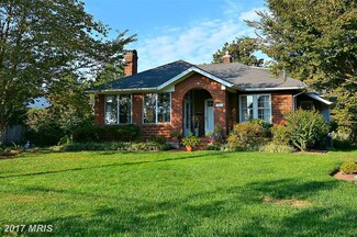 1914 S Arlington Ridge Rd, Arlington, VA 22202