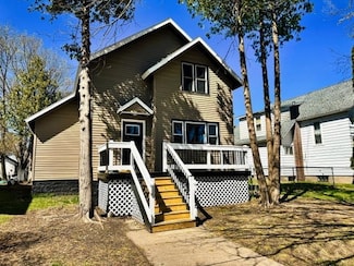 1204 15th Ave, Menominee, MI 49858