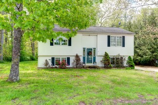 128 Peach St, Barre, MA 01005