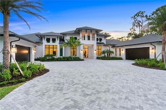 337 West St, Naples, FL 34108