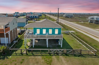 119 Skimmer Ct, Freeport, TX 77541