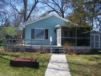7033 100th Ave SE, Clear Lake, MN 55319