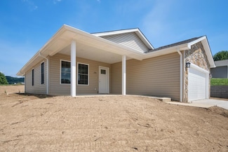 215 Spring Meadow Dr, Wytheville, VA 24382
