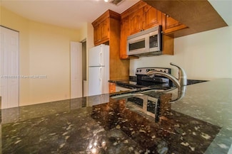 1155 Coral Club Dr, Coral Springs, FL 33071