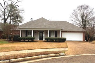 305 Holley Ln, Ridgeland, MS 39157