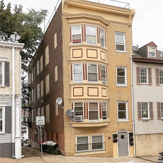 521 Ferry St, Easton, PA 18042