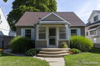 216 Garfield Ave SW, Grand Rapids, MI 49504