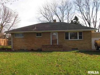 310 S East St, Toulon, IL 61483