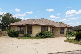 2711 Palmer Dr, Pharr, TX 78577