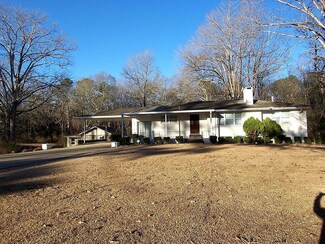 707 N Walston Bridge Rd, Jasper, AL 35504