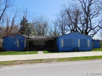 130 Point Dr N, Dunkirk, NY 14048